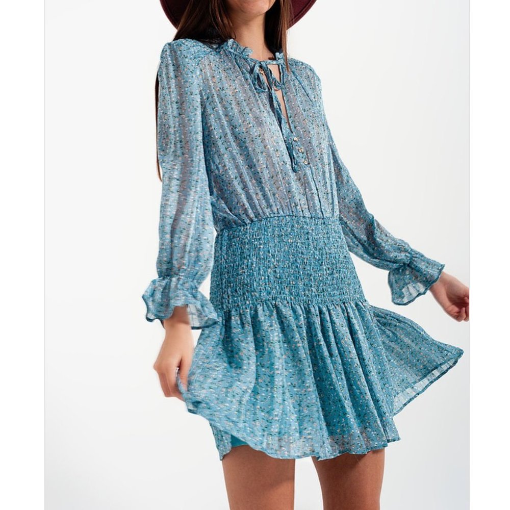 Q2 Floral Print Smocked Mini Dress with Long Fluted Sleeves. Size Medium‎